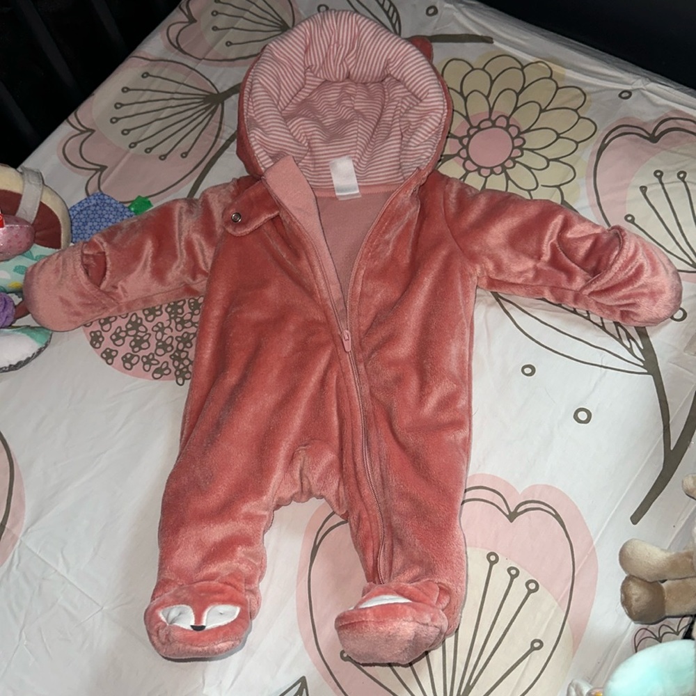 Carters Newborn baby girl Sweatsuit!